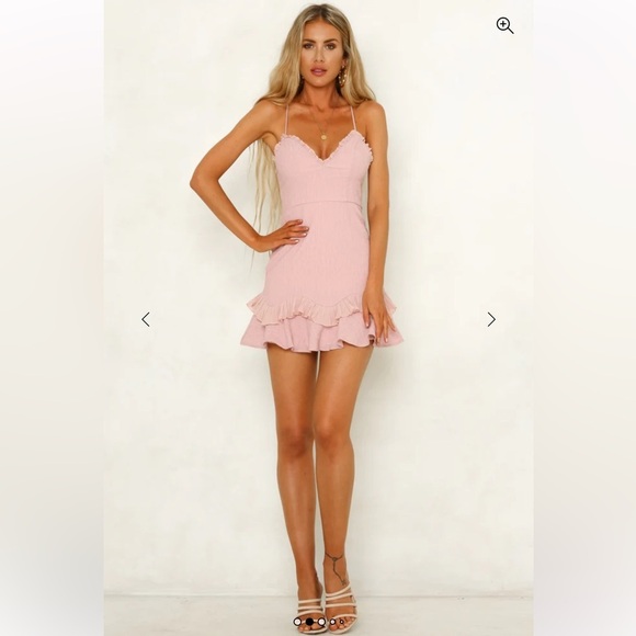 NWT- Hello Molly- Ruffle Layer Mini Dress - Picture 4 of 6